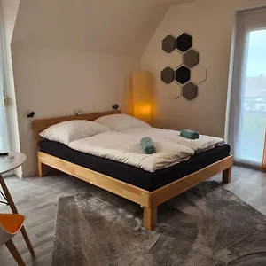 https://lichtdurchflutetes-zimmer-mainwiesen.com-bavaria.com